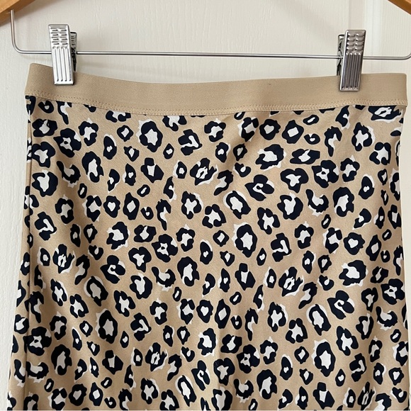 NWOT Satin Maxi Skirt Leopard/Cheetah Print - Picture 2 of 8